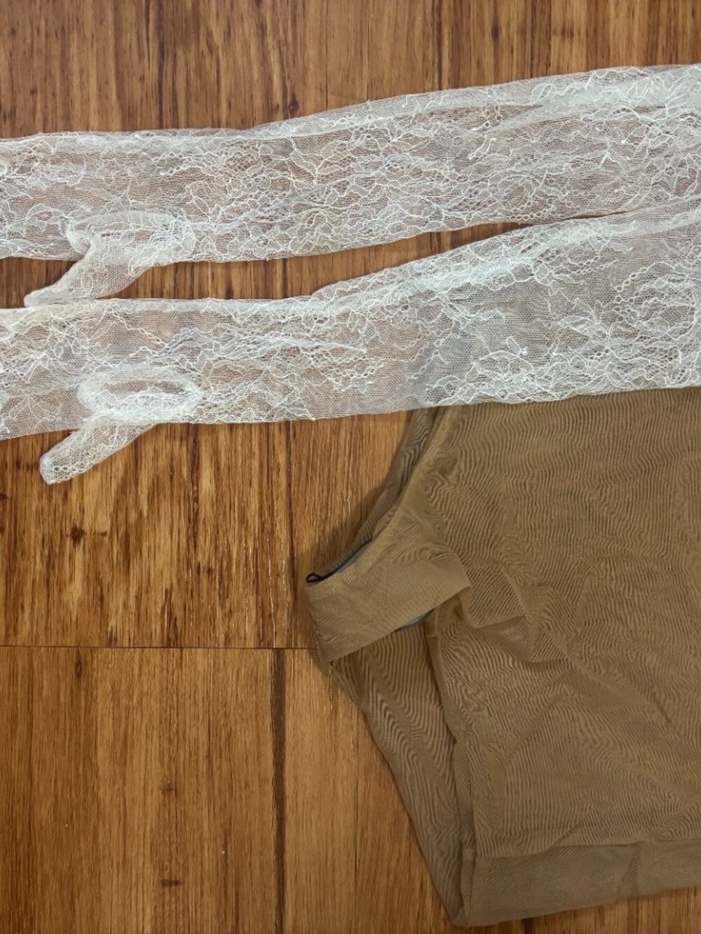 NEW - Sophie Gown - Rosie Etienne - UK 6 / US - Picture 8 of 11